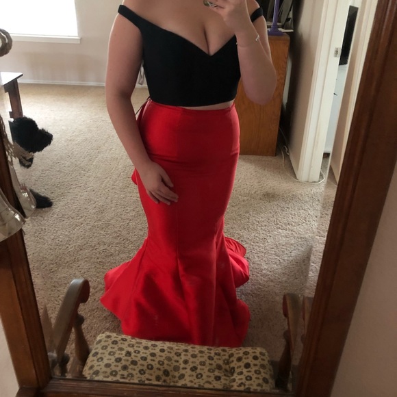 only worn once  prom dress in perfect condition! - Picture 1 of 2